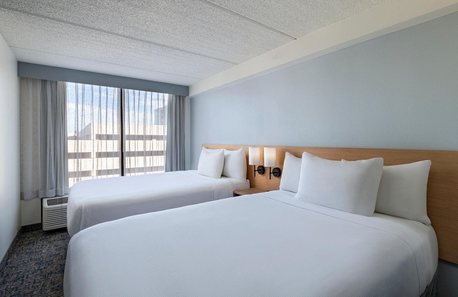 Hyatt Place Arboretum 3*